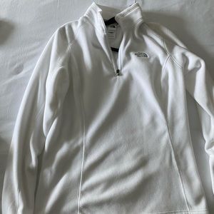 Women’s NorthFace Sweater